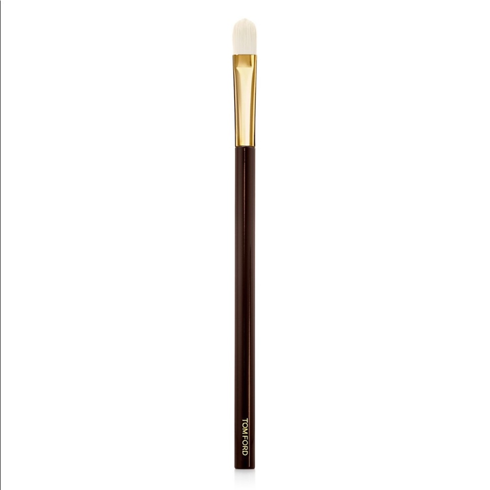 Tom Ford shadow/ concealer brush 03